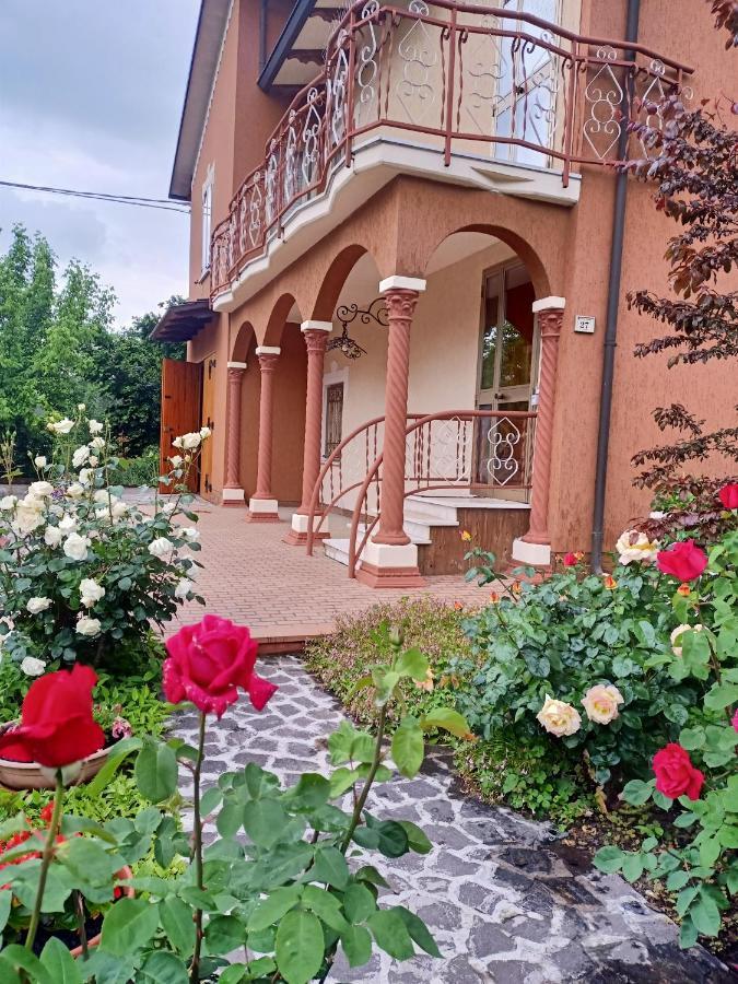 Bed and Breakfast Lily - Storie Del Bosco - San Felice sul Panaro Экстерьер фото